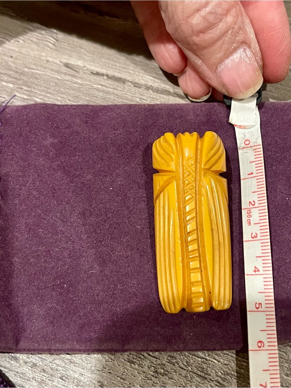1930s Rare Butterscotch Bakelite Carved brooch/ Art Deci - Picture 4 of 7